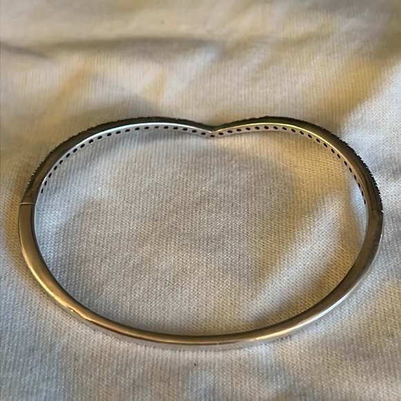 Pandora Shimmering Wishbone Bangle Bracelet - Picture 2 of 3